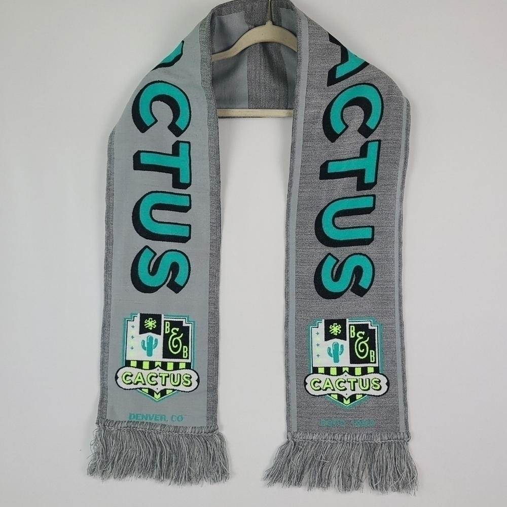 NEW Ruffneck B&B CACTUS Denver, Colorado Scarf Grey Green 68" x 8"